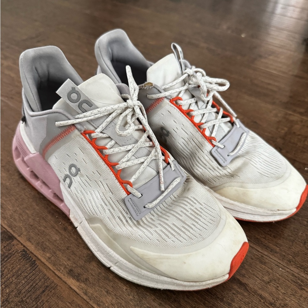 Cloudnova running shoes women’s 7.5
